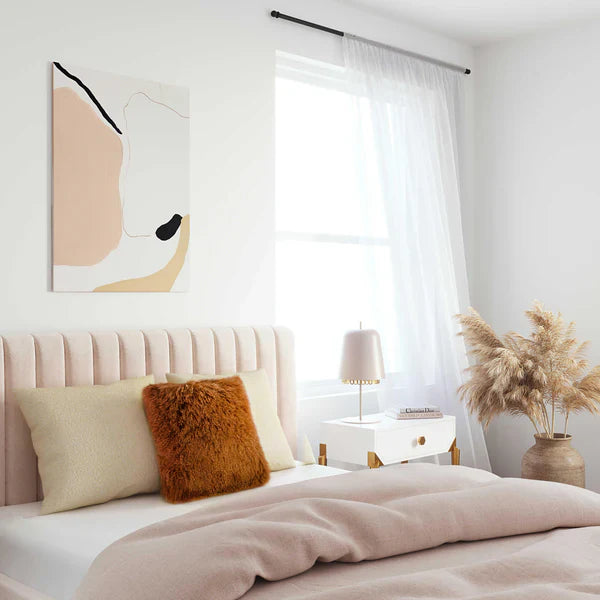 Throw Pillows & Blankets