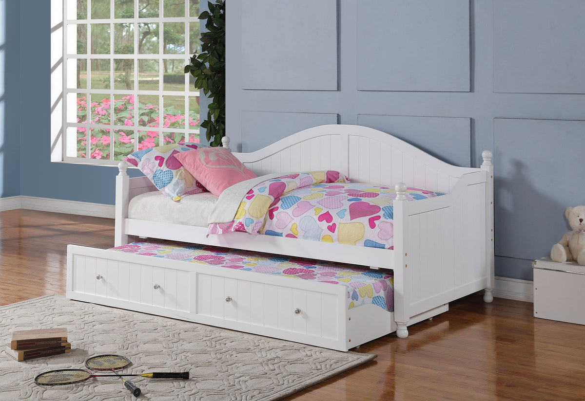 Julie Ann Twin Daybed with Trundle - Curved Back & Crystal-Style Knobs in White – view 1