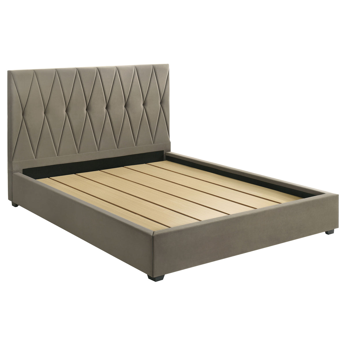 Delsea Diamond-Tufted Velvet Platform Bed - Eastern King