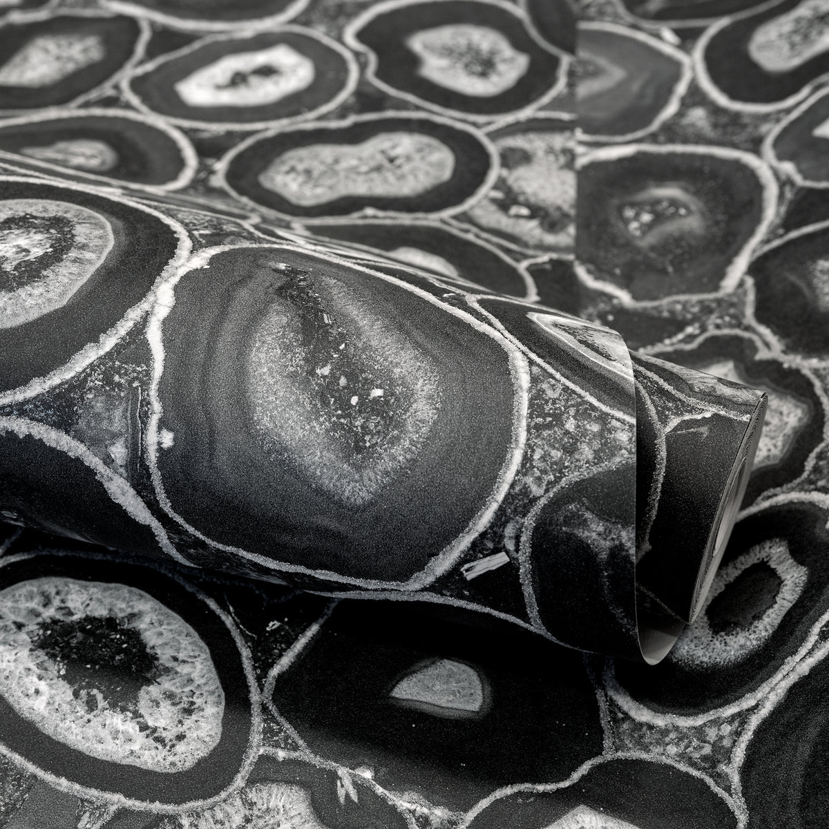 Galerie Pepper Agate Wallpaper
