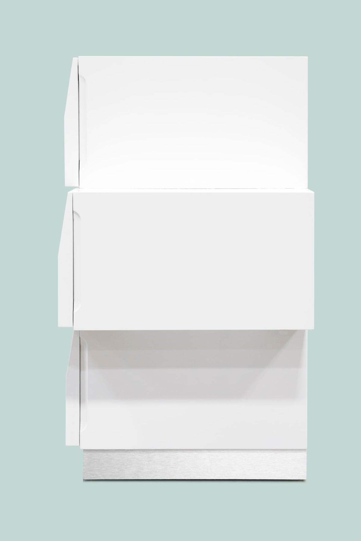 Spain 55" Modern 6-Drawer Bedroom Dresser, Built-In Side Pulls in White/Silver - side view