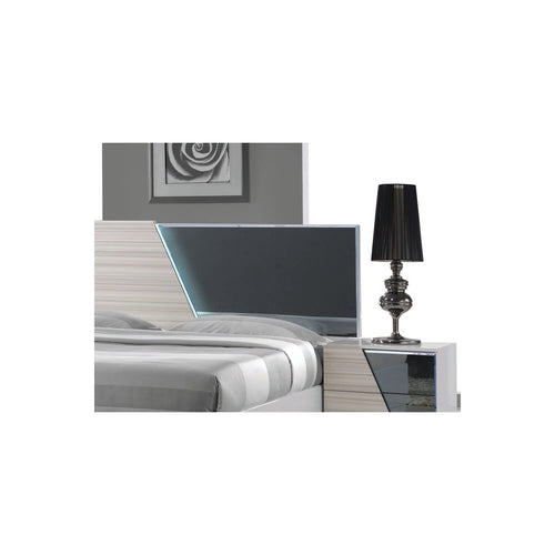 Manchester 2-Drawer Poplar Wood Bedroom Nightstand in Zebra/White