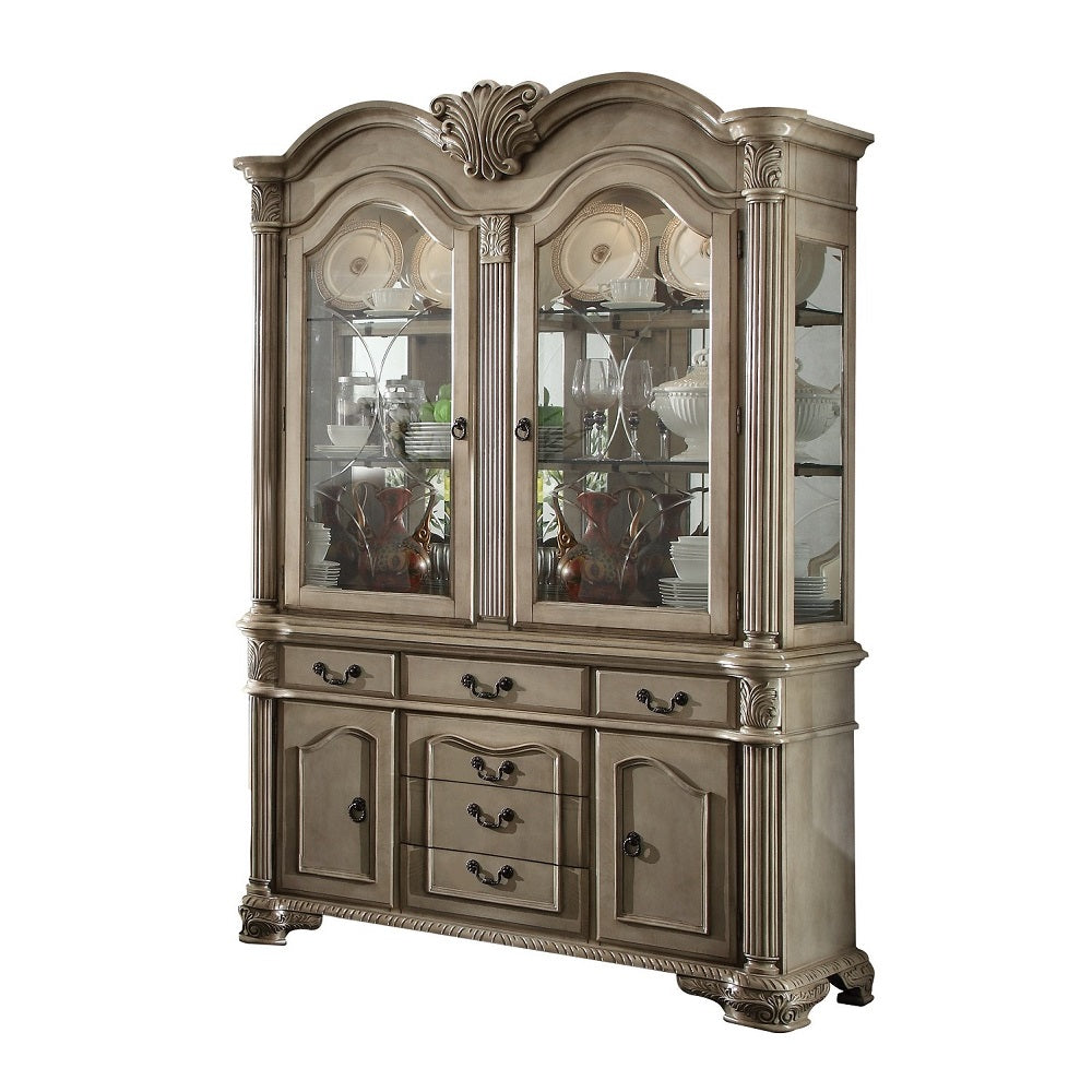 Chateau de Ville Traditional Dining Collection