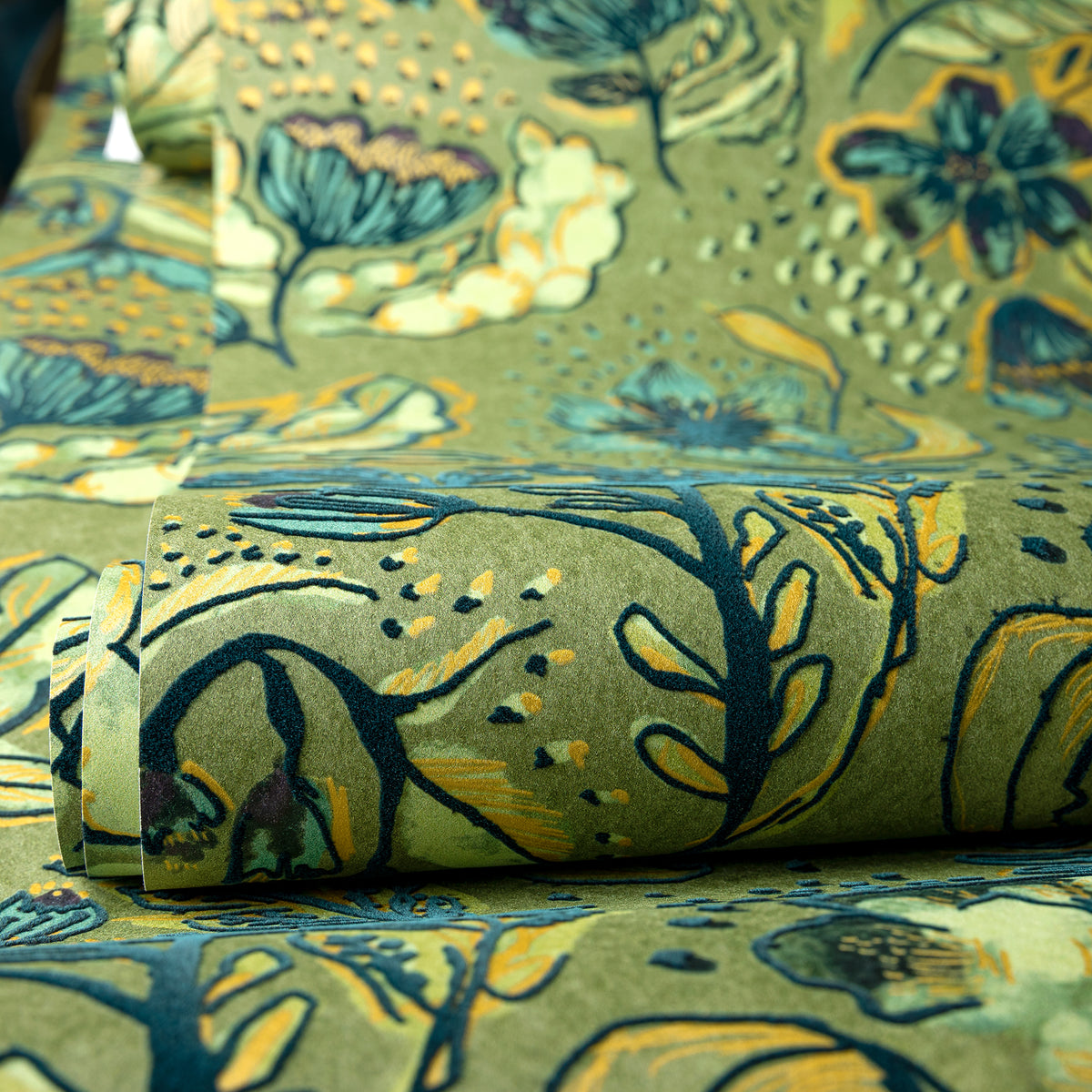 Galerie Pepper Wild Garden Wallpaper