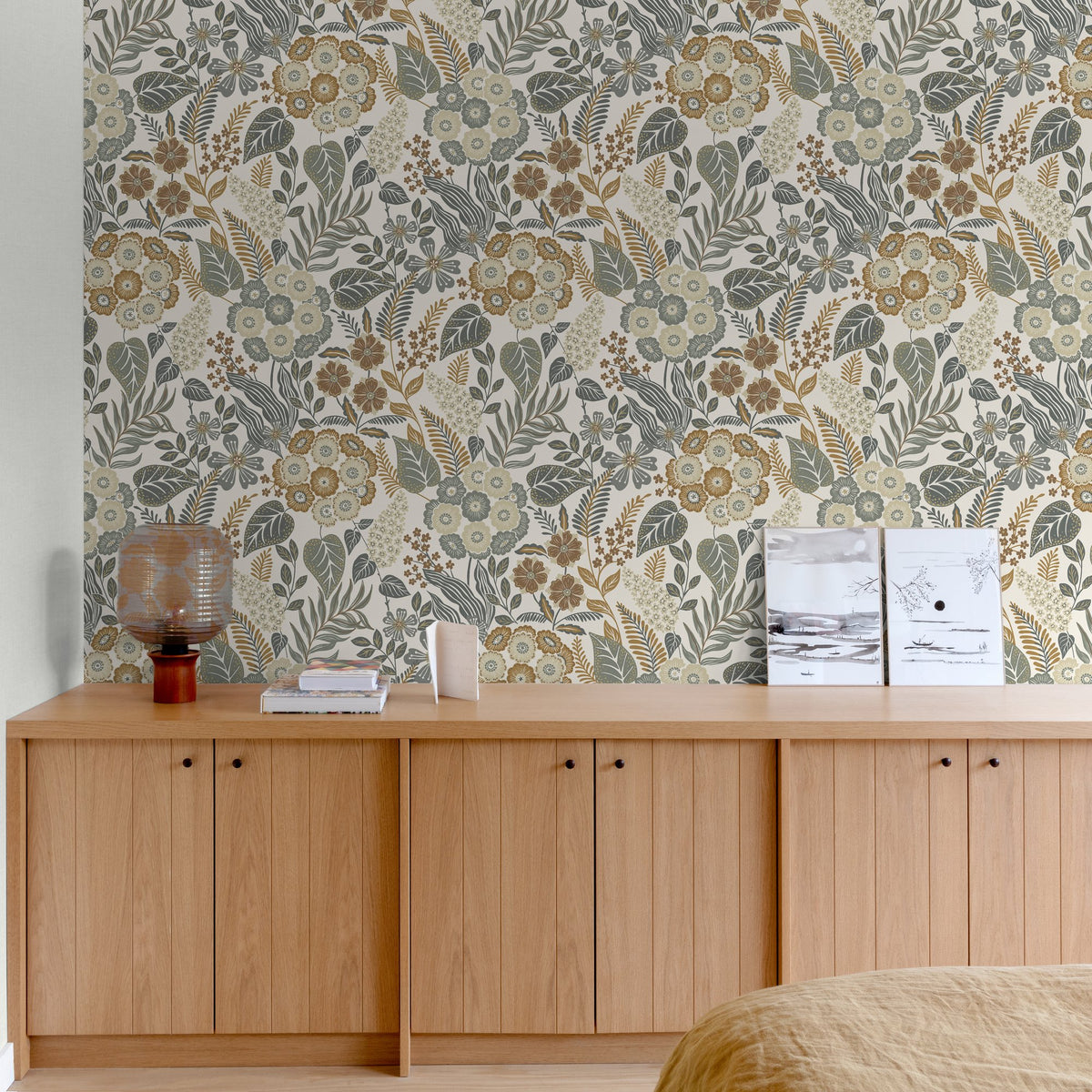 Galerie Karuna Classical Floral All-over Wallpaper