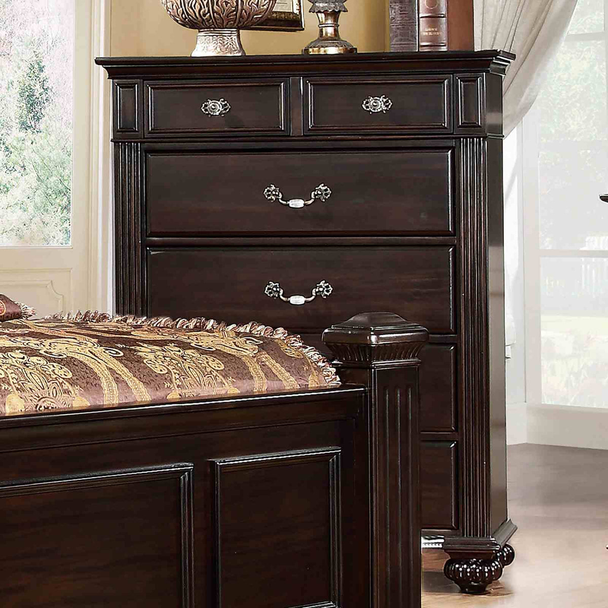 Syracuse Traditional Bed, Bedroom Set & Case Pieces - Chest