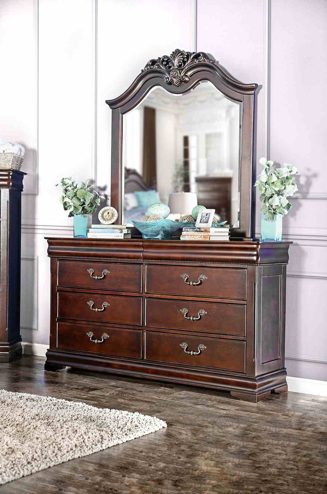 Mandura Traditional Low Post Bed & Bedroom Collection - Dresser