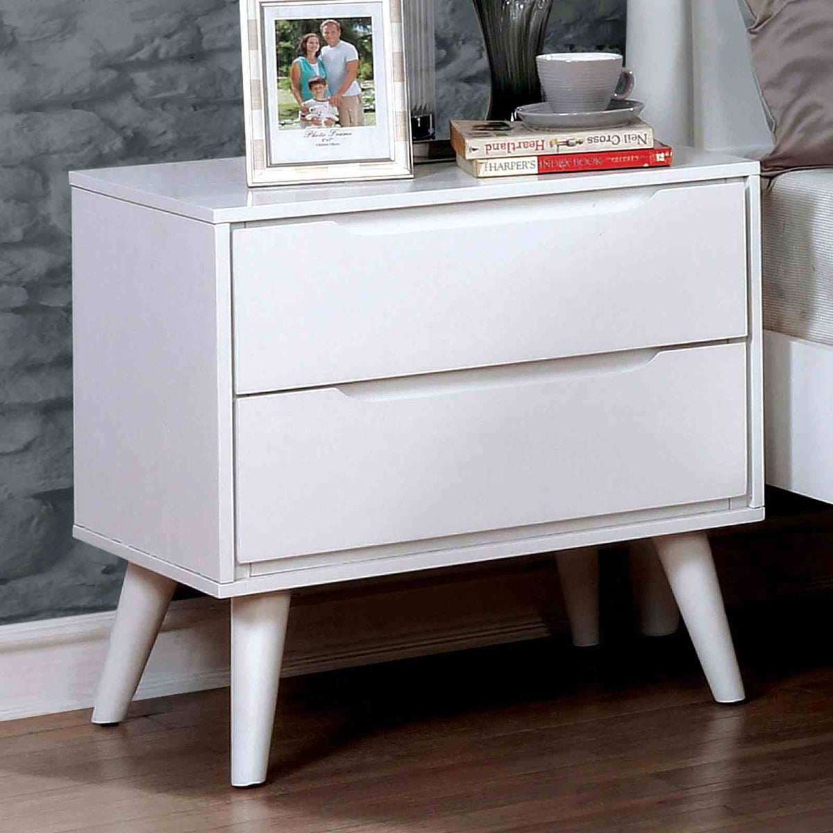 Lennart II Mid-Century Modern Platform Bed, Bedroom Set & Case Pieces - Nightstand