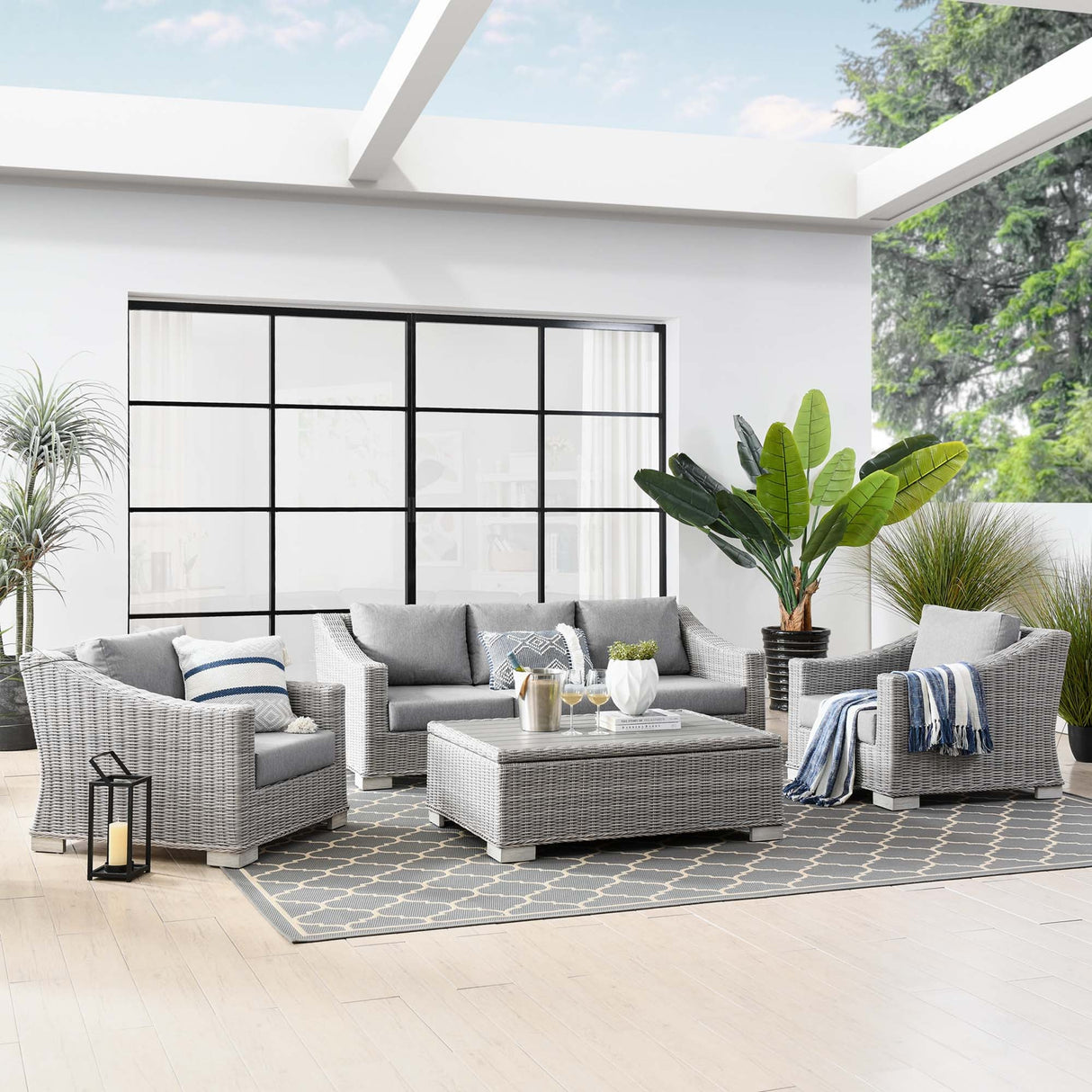 Conway 4-Piece Outdoor Patio Wicker Rattan Furniture Set - Modern Coastal & UV-Resistant Synthetic Wicker