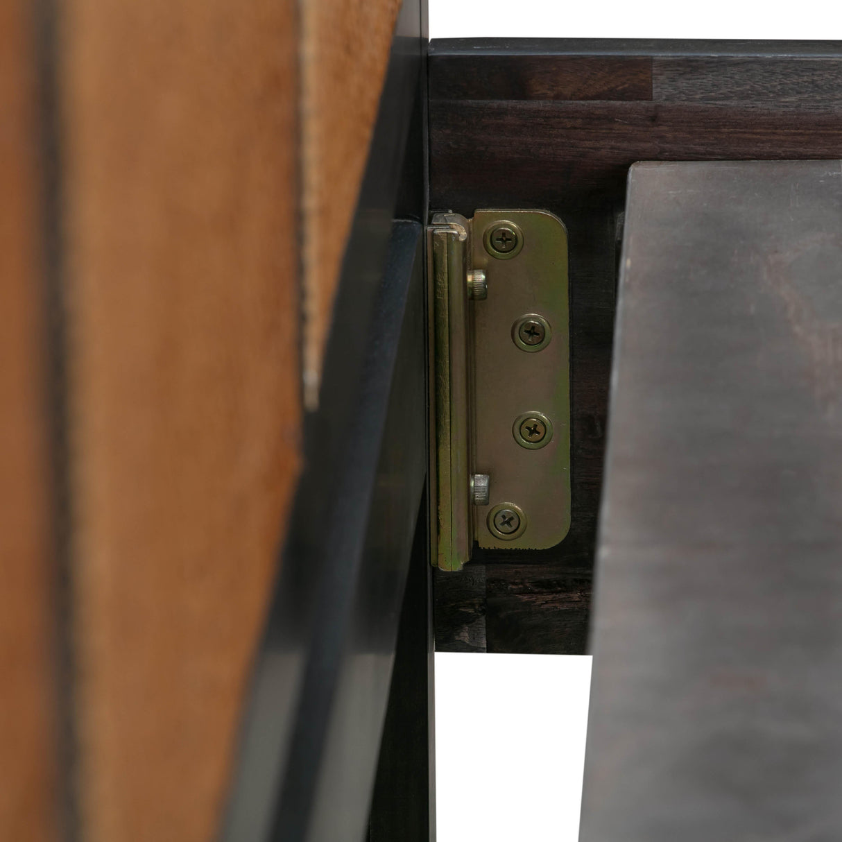 Sierra Wood & Rattan Bed