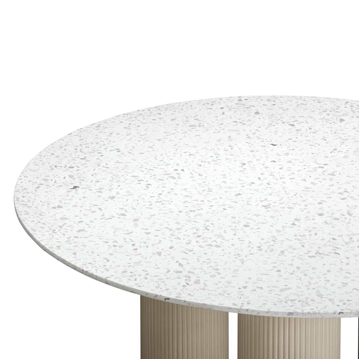 Parcino 47" Faux Terrazzo Concrete Indoor / Outdoor Round Dining Table