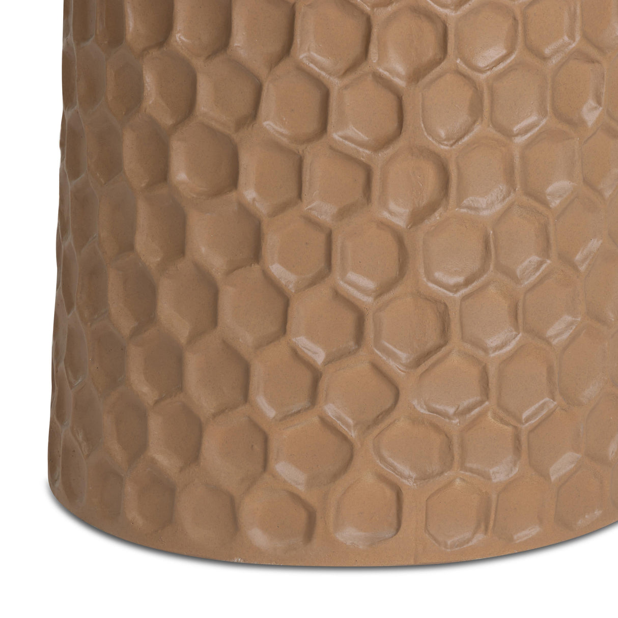 Hessa Indoor/Outdoor Concrete Chiseled Side Table