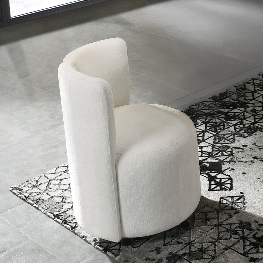 Blayde Dining Collection