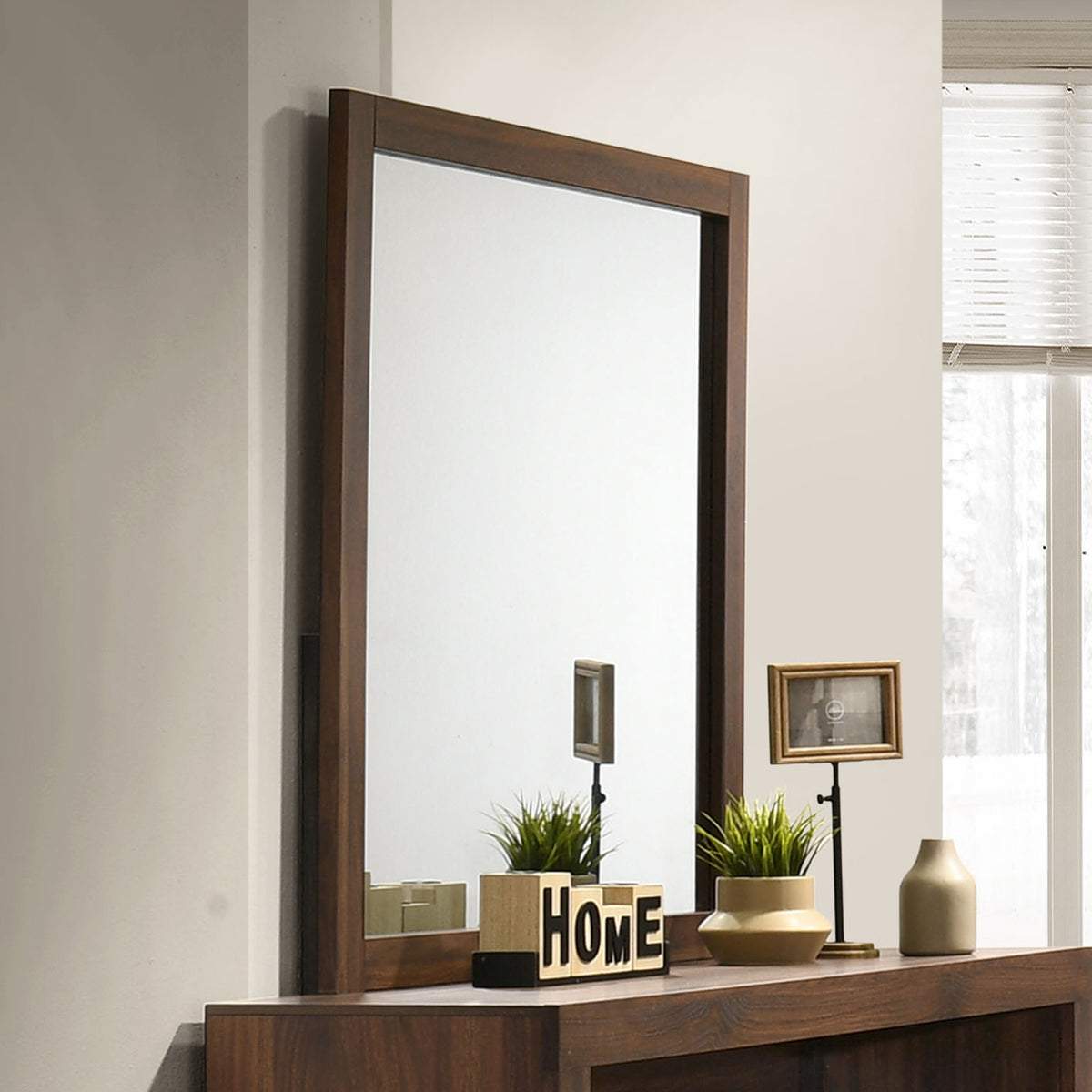 Altimari Channeled Headboard Bed & Bedroom Set - Mirror