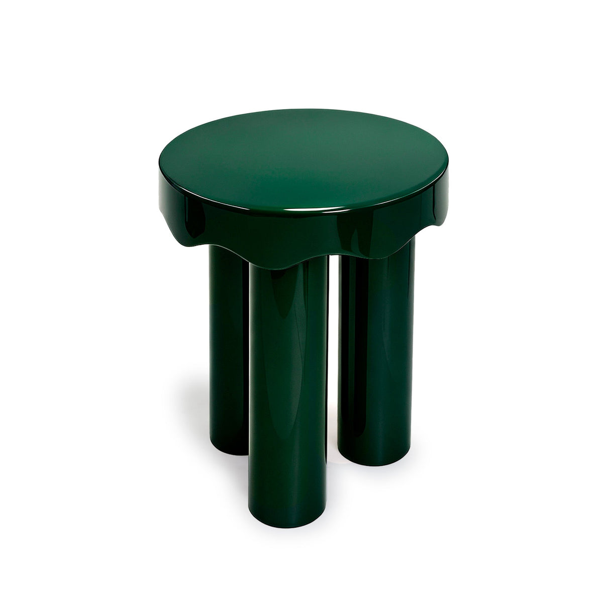 High gloss green lacquered surface and curvy edges of Casper nesting side table set