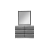 Leon 5-Piece Poplar Wood Queen Bedroom Set in Gray High Gloss - side view