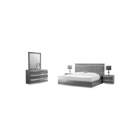 Leon 5-Piece Poplar Wood Queen Bedroom Set in Gray High Gloss