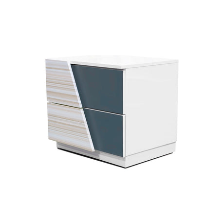 Manchester 5-Piece Wood Queen Bedroom Set in Zebra/White - detail view