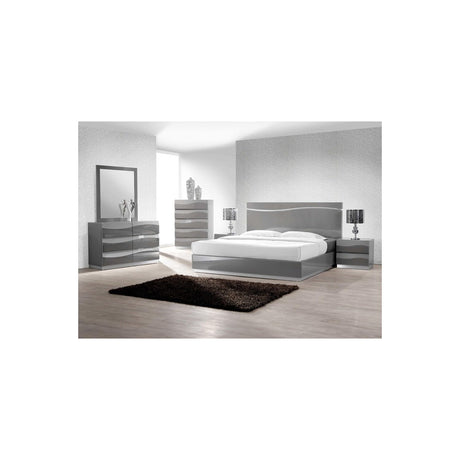 Leon 5-Piece Poplar Wood Eastern King Bedroom Set in Gray High Gloss in Multi-colored - front view