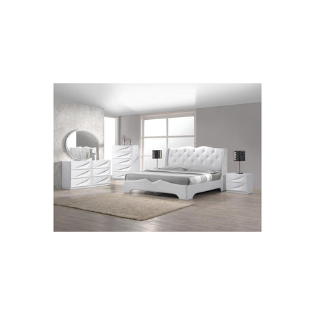 5 Pcs Modern Lacquer Bedroom Set, California King in White - front view