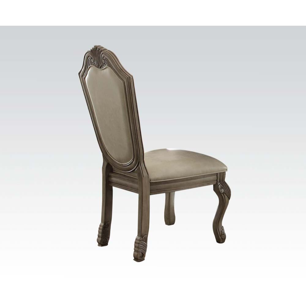 Chateau de Ville Traditional Dining Collection