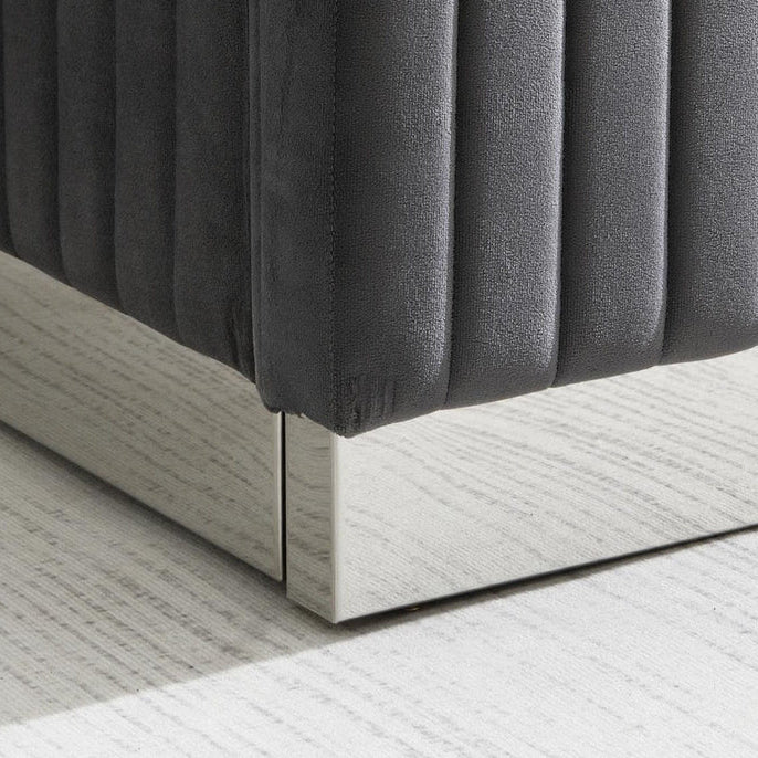 Raul Velvet Bed