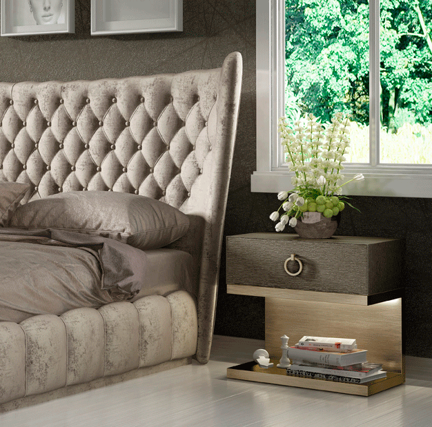 DOR42 Bedroom Case Goods Set by Franco