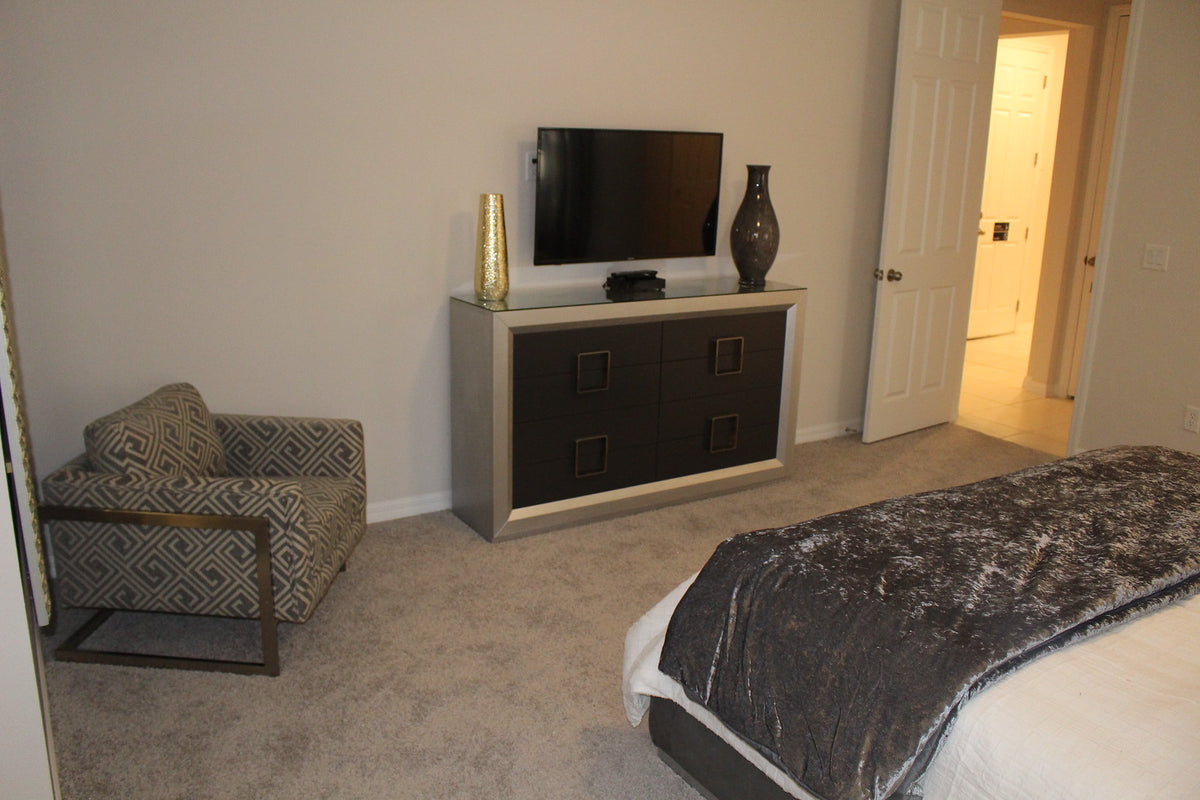 Enzo Modern Bedroom Collection by Franco