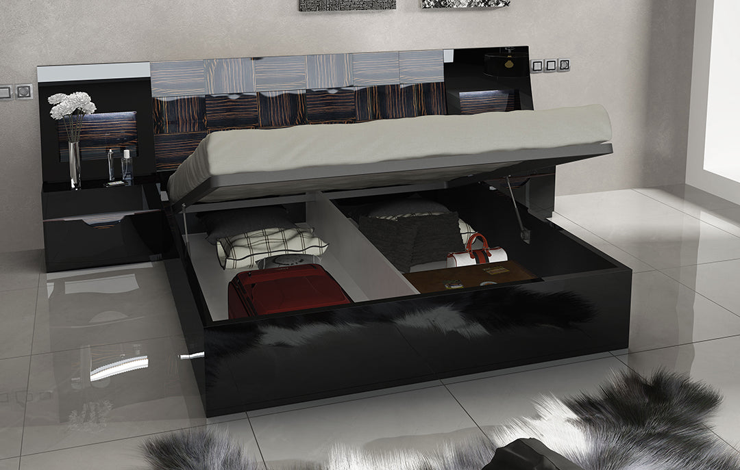 Marbella Modern Nightstand by Garcia Sabate
