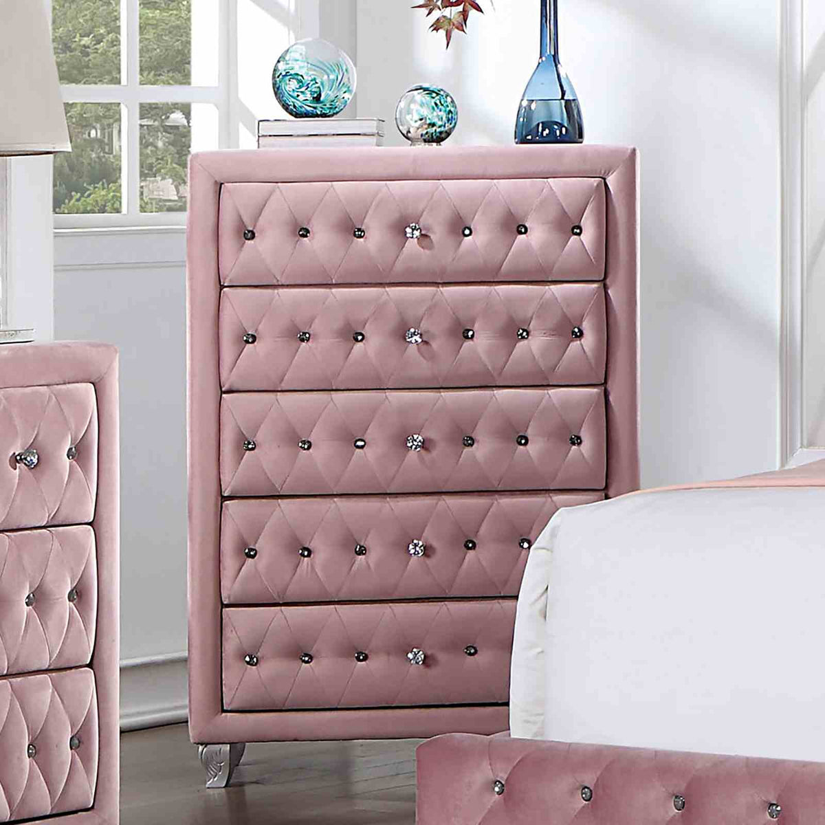 Zohar Glam Velvet Wingback Bed & Youth Bedroom Collection - Chest
