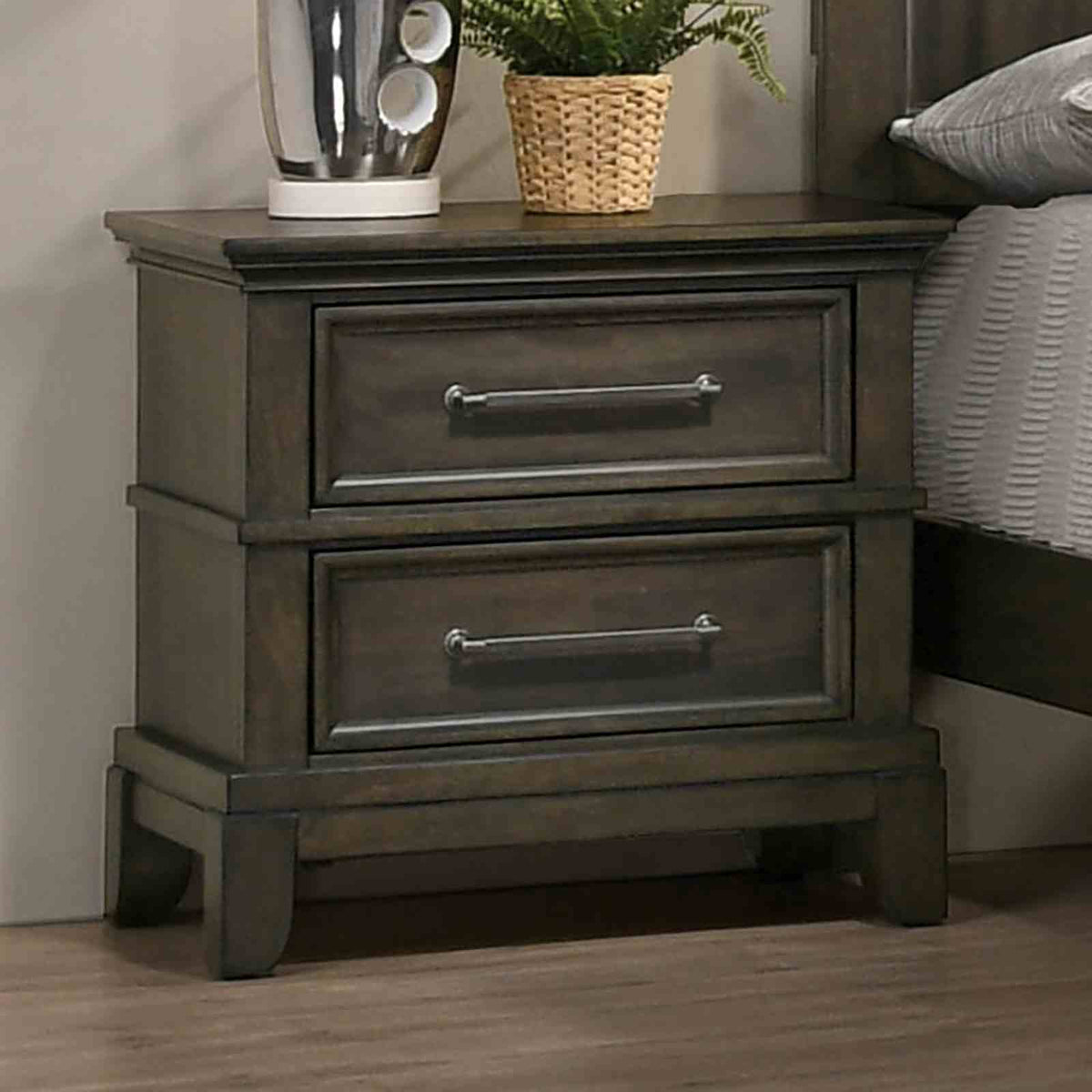 Houston Traditional Queen Panel Bed & Bedroom Collection - Nightstand