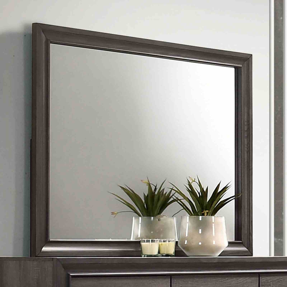 Chrissy Contemporary Storage Bed, Bedroom Set & Case Pieces - Mirror