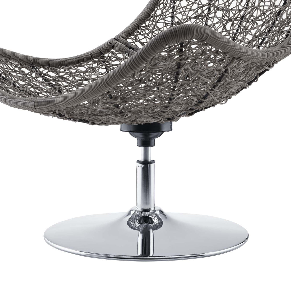 Brighton Wicker Rattan Outdoor Patio Swivel Lounge Chair - Modern Coastal & 360-Degree Motion