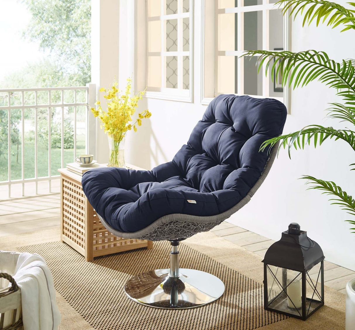 Brighton Wicker Rattan Outdoor Patio Swivel Lounge Chair - Modern Coastal & 360-Degree Motion