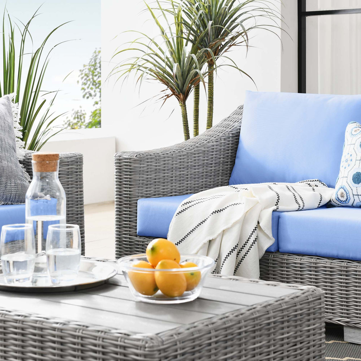 Conway 4-Piece Outdoor Patio Wicker Rattan Furniture Set - Modern Coastal & Weather-Resistant