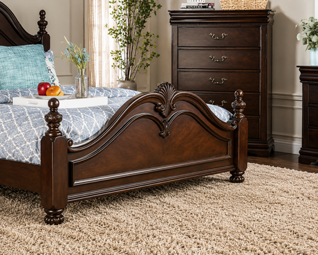 Mandura traditional queen bedroom set in cherry wood finish with English-style ornamental carvings, solid wood construction, and felt-lined top drawers.