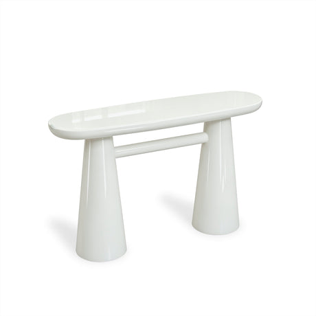 Detail view of rounded edges on Baila high-gloss lacquer console tabletop