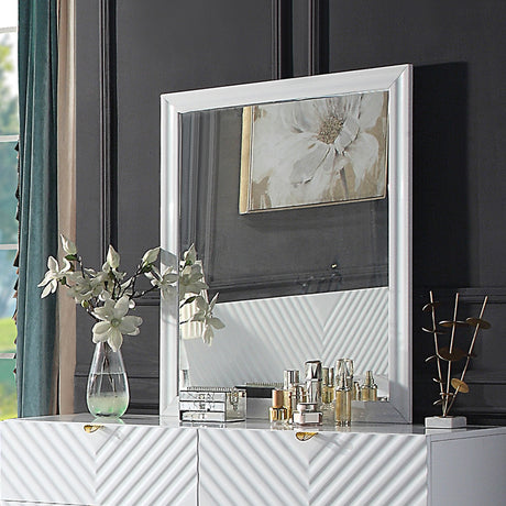Gaines High Gloss Collection