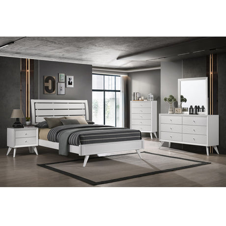 Cerys Minimalist Wall Mirror in White