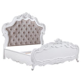 Latisha Traditional Bedroom Collection