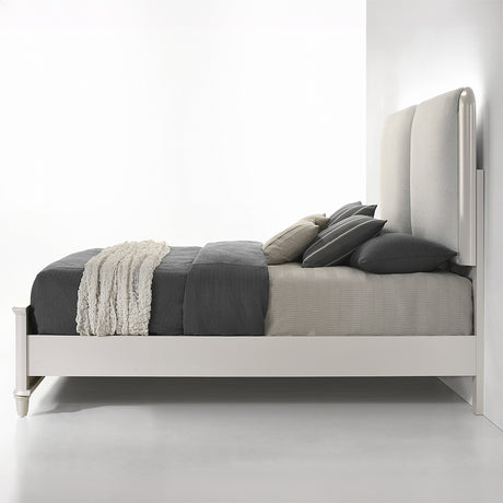 Laveda Boucle Bedroom Collection