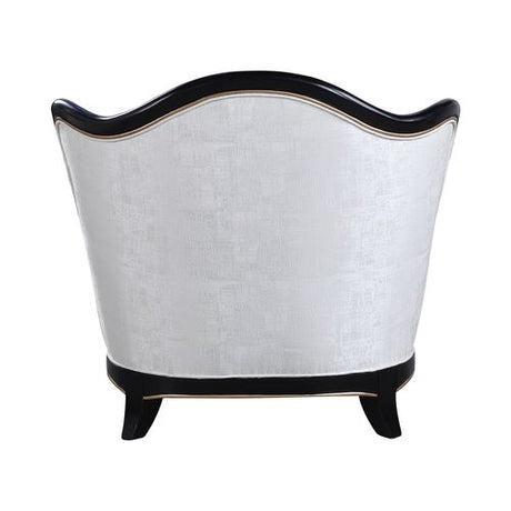 Nurmive Cabriole Living Room Collection