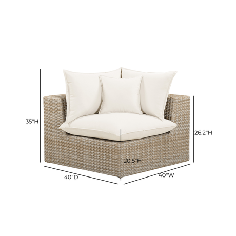 Full backyard patio arrangement featuring Cali modular sectional components